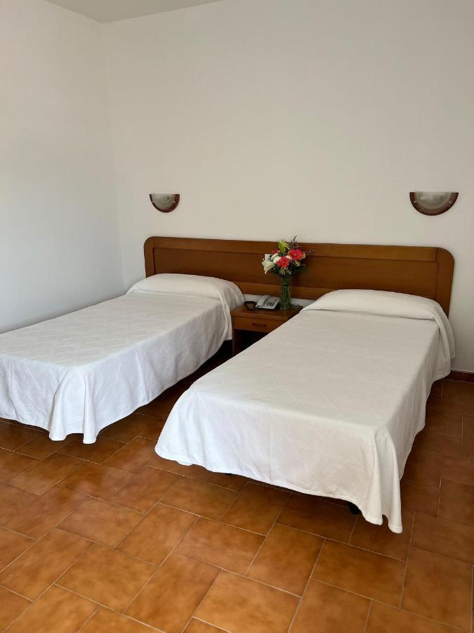 Hotel Argibay Эль-Грове Экстерьер фото